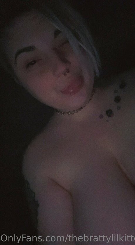 thebrattylilkitten nude onlyfans leak