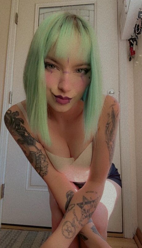 violets cabaret onlyfans leaked pics