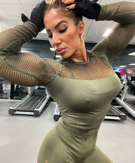 Elisabeta Ionita sexy onlyfans