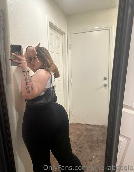 ainekaboogie onlyfans model photo