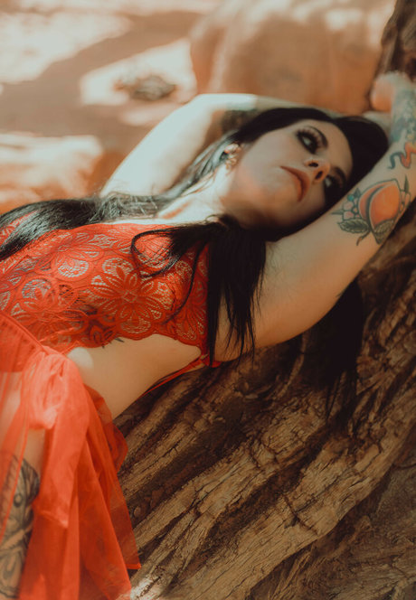 Thatsoraven95 leaked onlyfans photos