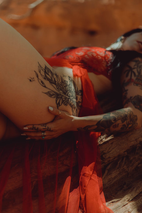 Thatsoraven95 onlyfans nudes