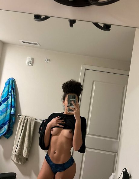 lianamariee boobs onlyfans