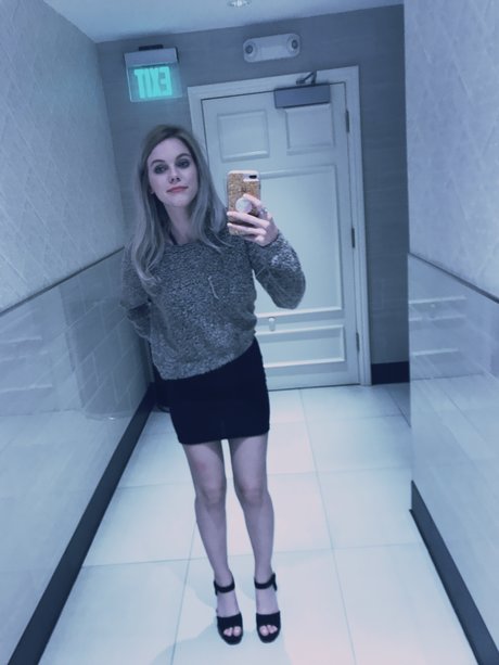 blonde milf onlyfans free naked image