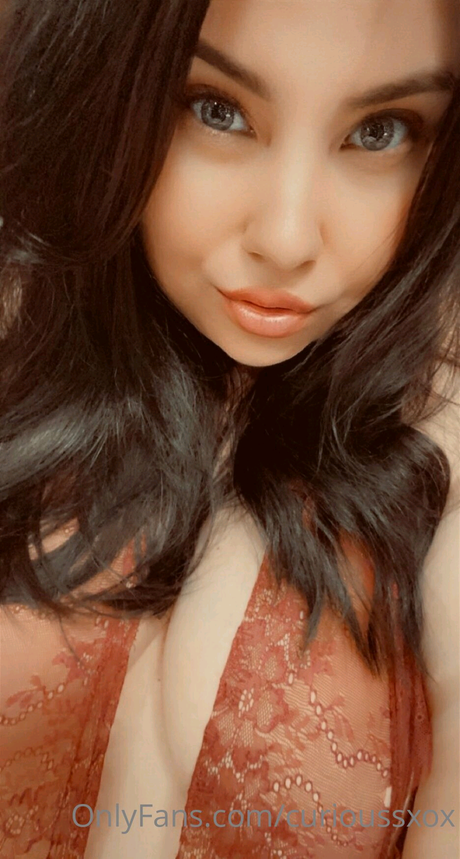 Curioussxox only fans review