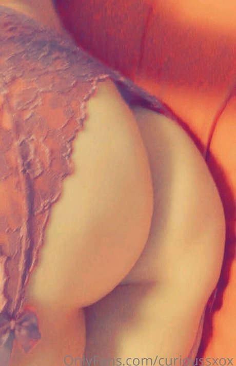 Curioussxox onlyfans ass