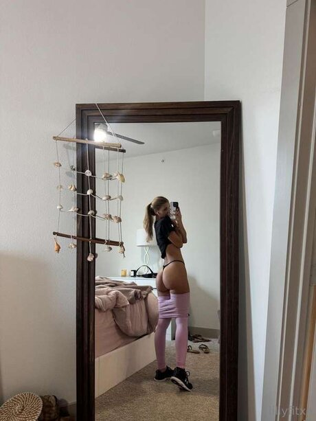 Lillyfitxo onlyfans leaked tits