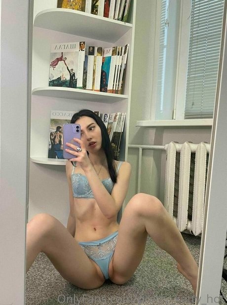 Pratty Katty only fans nude