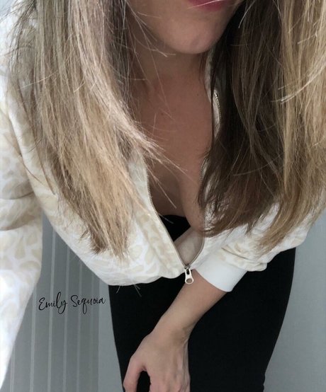 Emily Sequoia onlyfans full