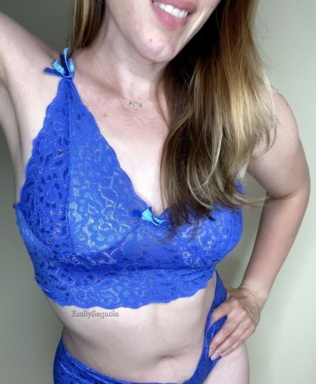 Emily Sequoia ass onlyfans