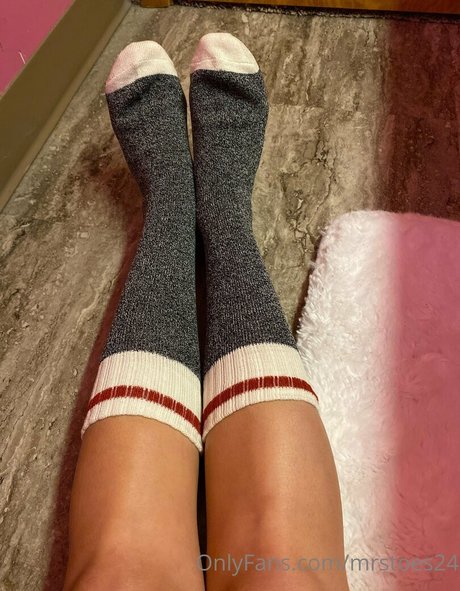 mrstoes24 nude onlyfans leak