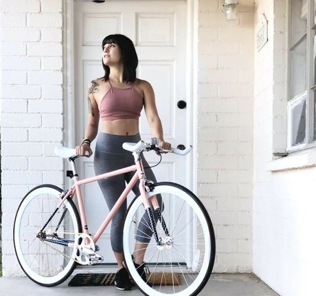 alicenocountry is on onlyfans