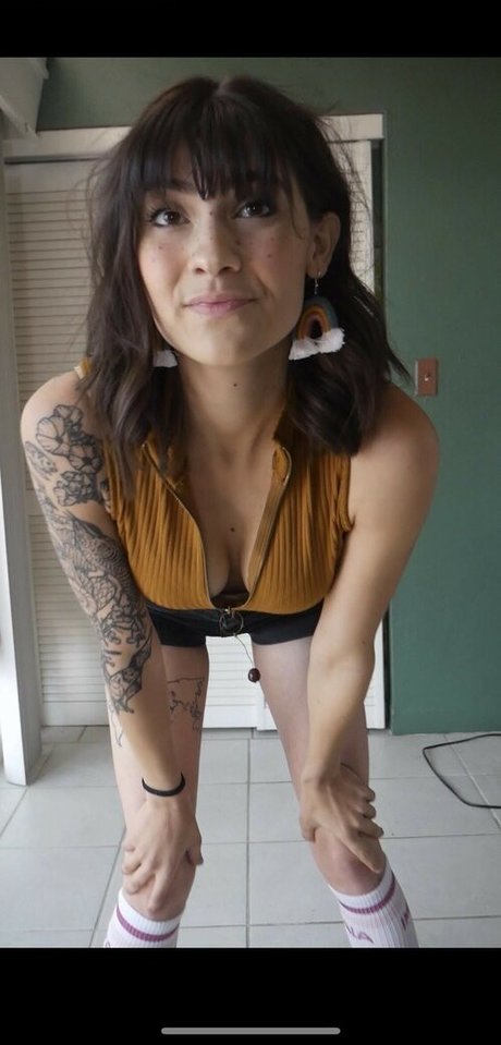 alicenocountry onlyfans leak fuck