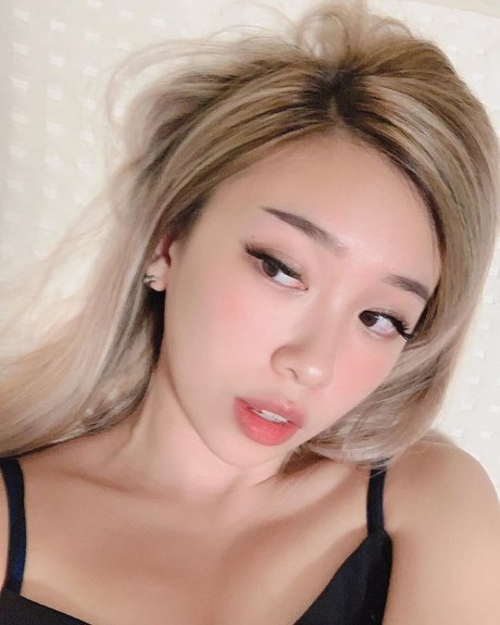 Luna Ly onlyfans nude porn