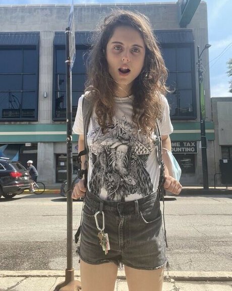 Helmet Girl nudes onlyfans leaks