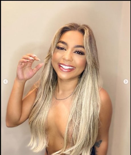 Brenna Azevedo onlyfans nudes