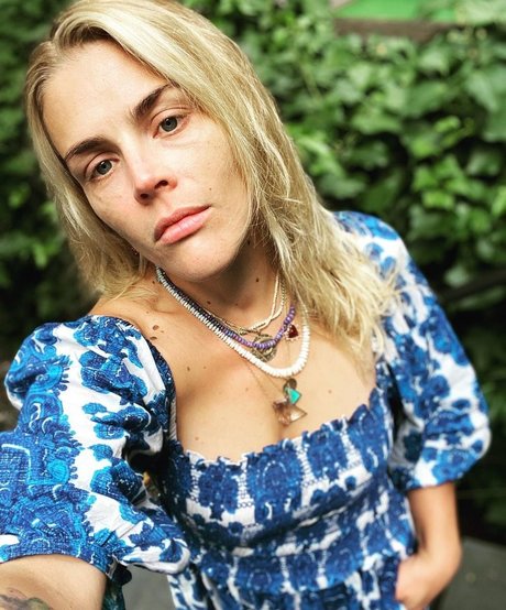 Busy Philipps onlyfans leakes