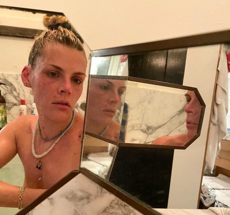 Busy Philipps leaked onlyfans free