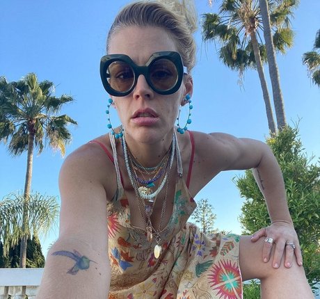 Busy Philipps onlyfans pics leaked