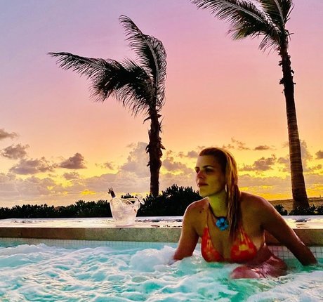 Busy Philipps only fans pics