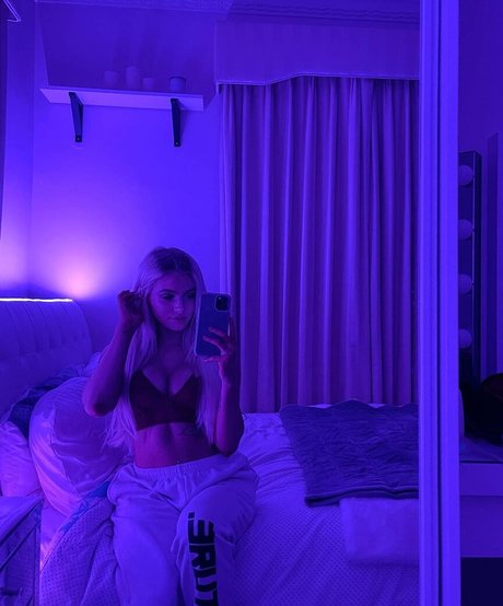 Claire Freeman onlyfans content leaked