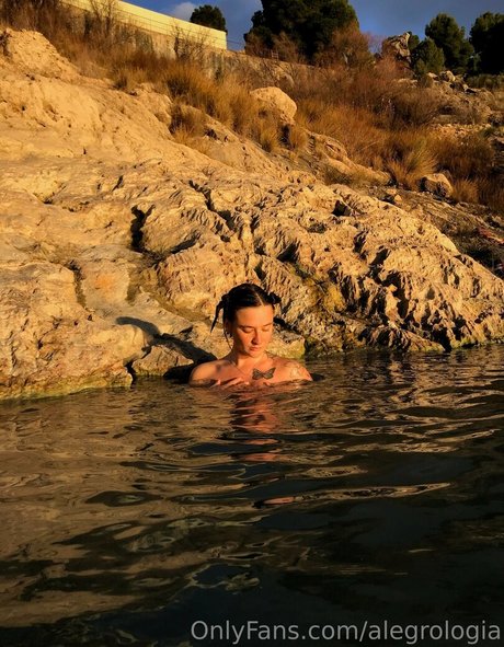 alegrologia nudes onlyfans