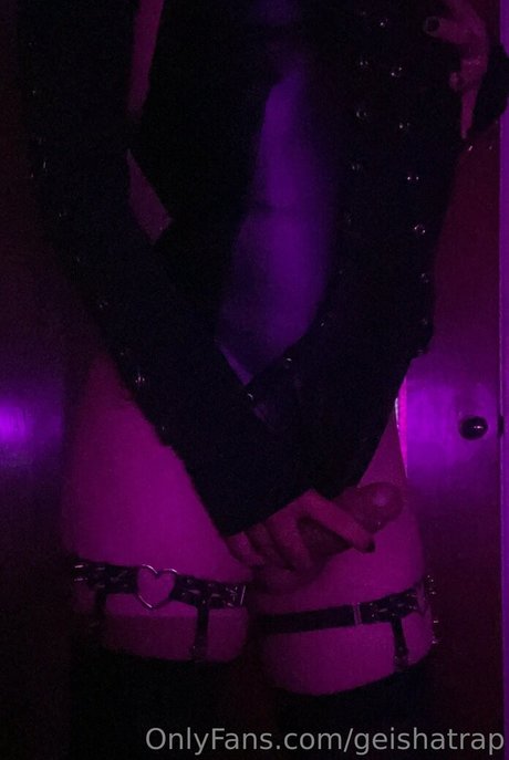 geishatrap onlyfans strip