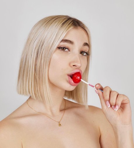 social media influencer onlyfans hot xxx scan