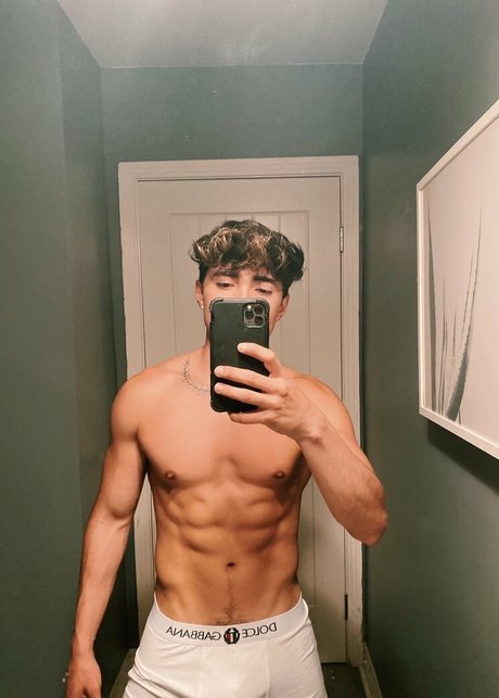 aedanvip naked only fans