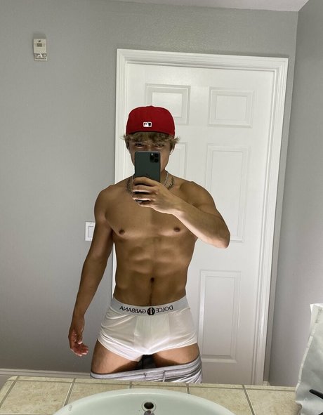 aedanvip onlyfans model