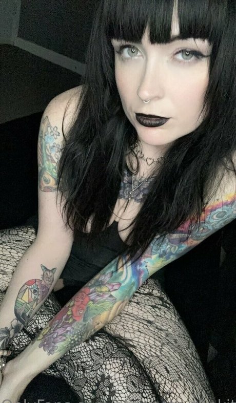 elizabeth thekitten free onlyfans