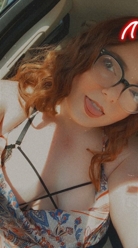 isee redd onlyfans creator