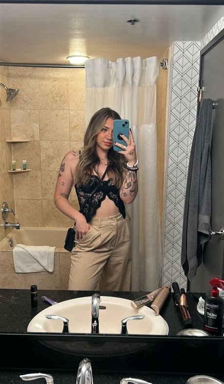 BaileyGoat onlyfans nude leaks