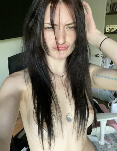 ariannas interlude onlyfans model