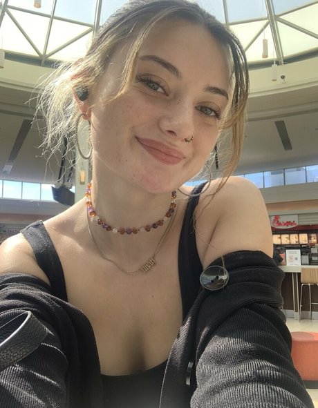 ariannas interlude nude onlyfans pics