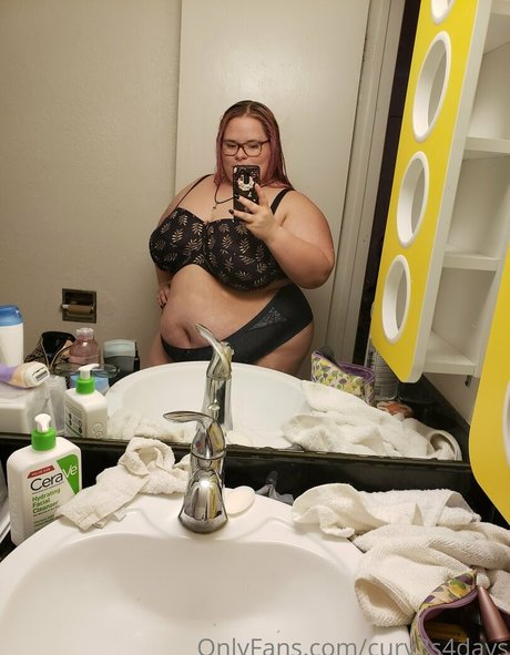 curv3s4days leaked onlyfans pics