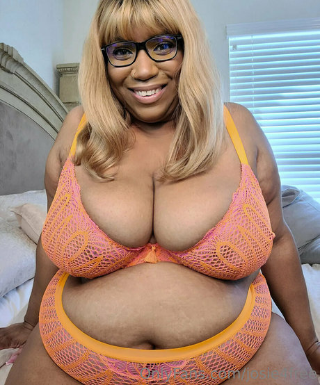 josie4free onlyfans pics
