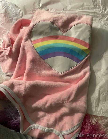 leahsprettyfeet onlyfans photos