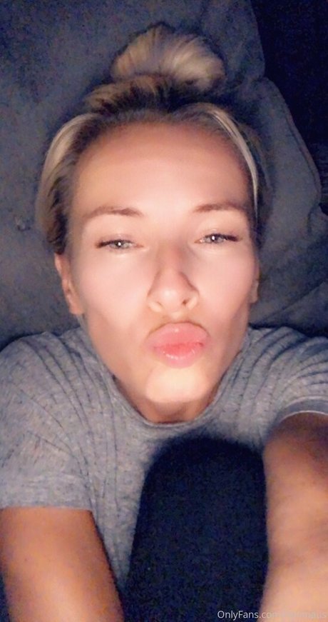 loveislove01 onlyfans porn leak