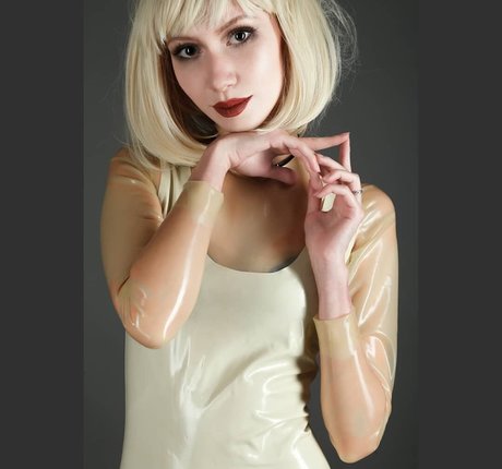 Latex Fetish onlyfans nudes leak