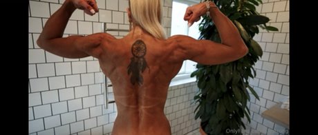 Lily Strong VIP onlyfans nudes leaks