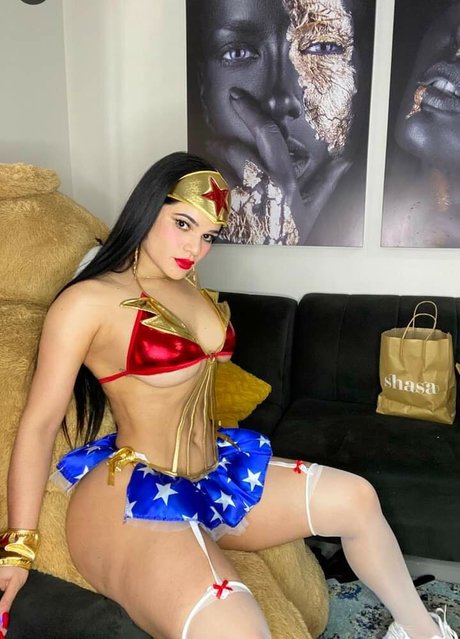 Luciana Cedeno onlyfans lesk