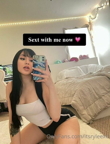 itsazaleaxo onlyfans nudes