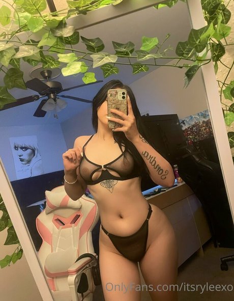 itsazaleaxo onlyfans nudes leak