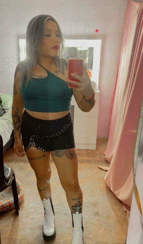 crysttaal 30 onlyfans tits