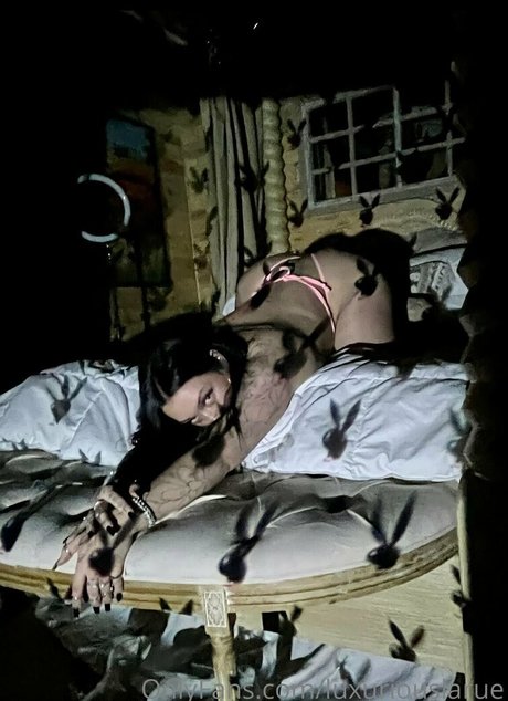 luxuriouslarue nudes only fans