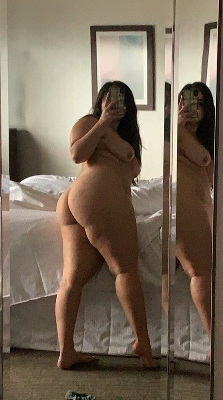 Sara Hart nude leak onlyfans