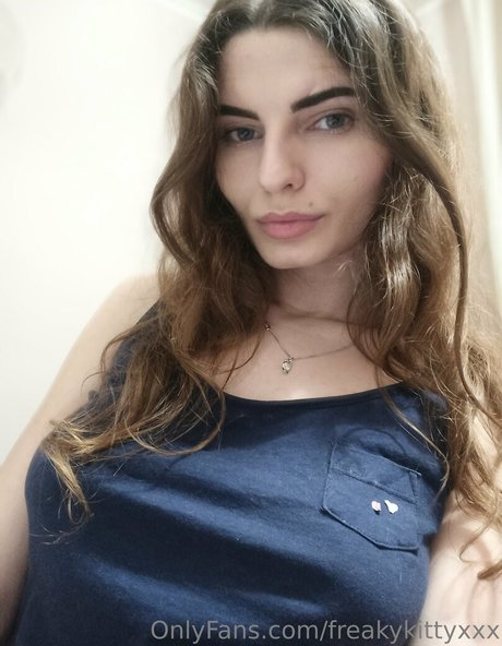 freakykittyxxx onlyfans leaked tits