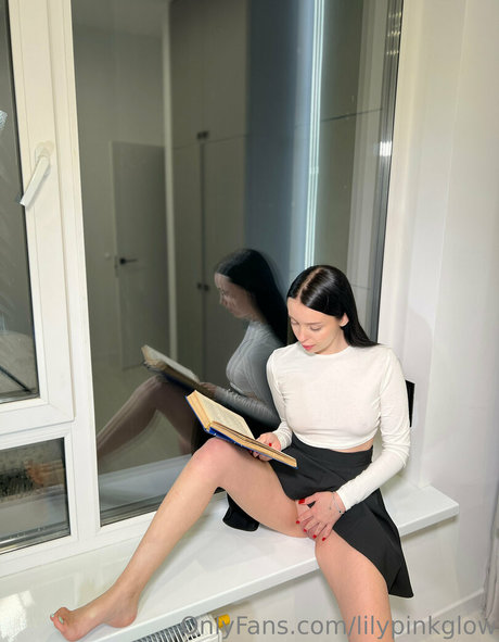 lilypinkglow onlyfans archive