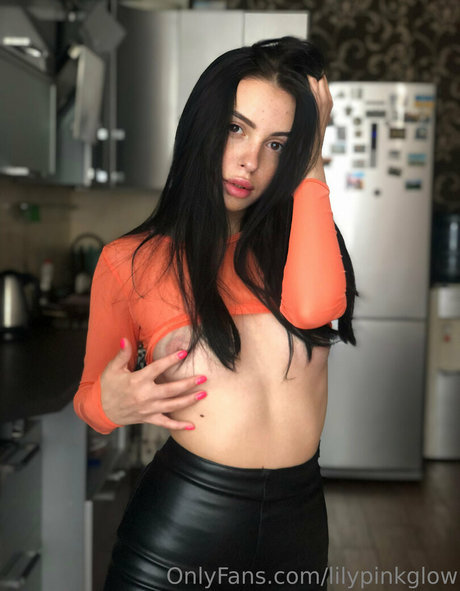 lilypinkglow onlyfans sex